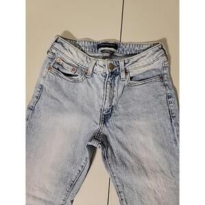 Aeropostale Jeans Womens 4 Regular Blue Light Wash Mid Rise Ankle